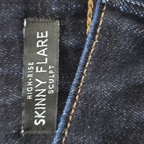 LAST CHANCE!  WHBM HIGH RISE SKINNY FLARE SCULPT DARK WASH DENIM JEANS 0 S - Picture 9 of 12